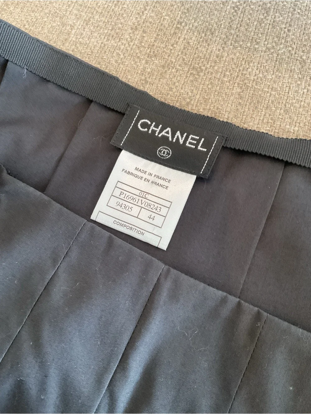 CHANEL 01C Black A-Line Pleated Skirt